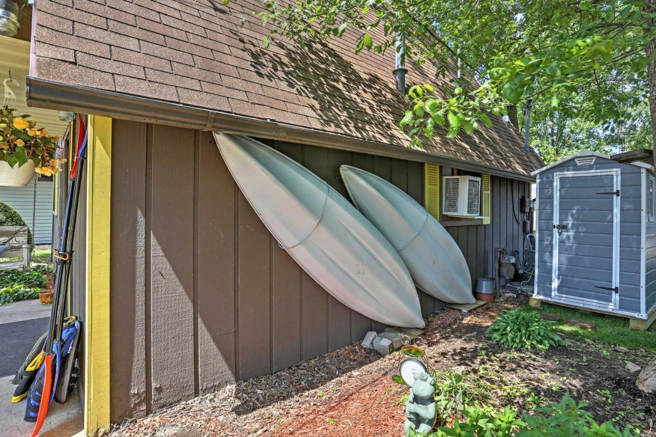 Lakeview A-Frame Steps To Marina And Old Field Beach Екстер'єр фото